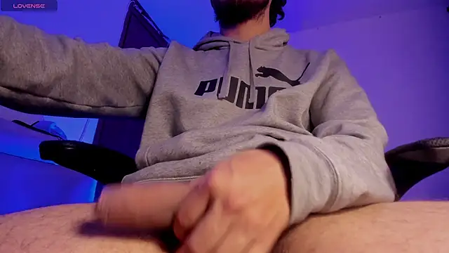 s sven03 online show from February 2026 08:08:02 AM