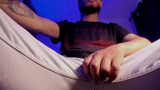 s sven03 online show from March 2026 10:49:02 PM