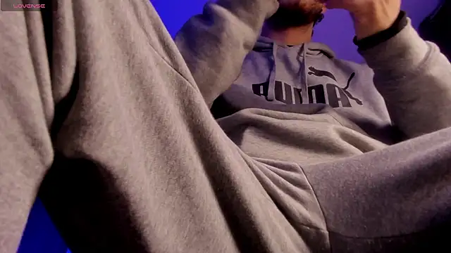 s sven03 online show from February 2026 03:36:02 AM