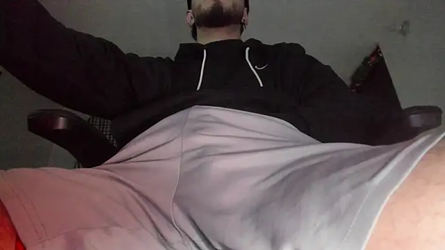 s sven03 online show from October 2025 11:39:01 PM