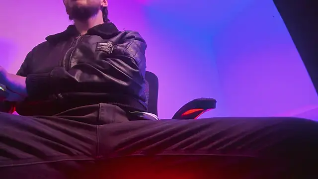 s sven03 online show from November 2025 10:32:01 PM