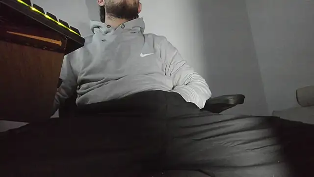 s sven03 online show from October 2025 11:38:01 PM