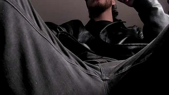 s sven03 online show from June 2026 10:44:01 PM
