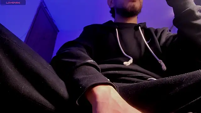 s sven03 online show from February 2026 06:52:02 PM