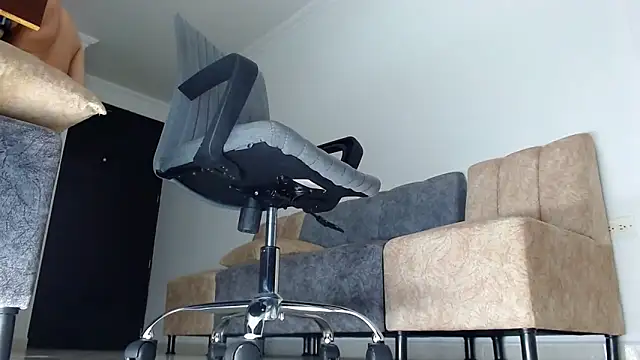 Valenn rey online show from March 2026 07:31:02 PM