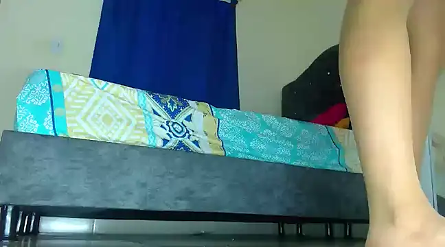 Valenn rey online show from February 2025 02:37:01 PM