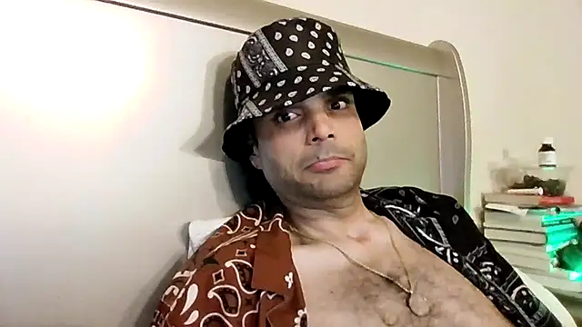 GForceSavage online show from November 2025 05:30:02 AM