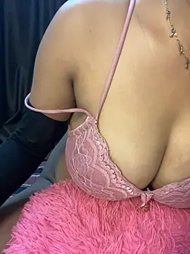 Snapshot of Mia_656 chatting on October 2025 12:24:01 PM Mia 656 online show from October 2025 12:24:01 PM