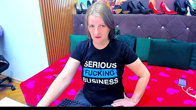 Lilly hott online show from October 2025 05:46:02 PM