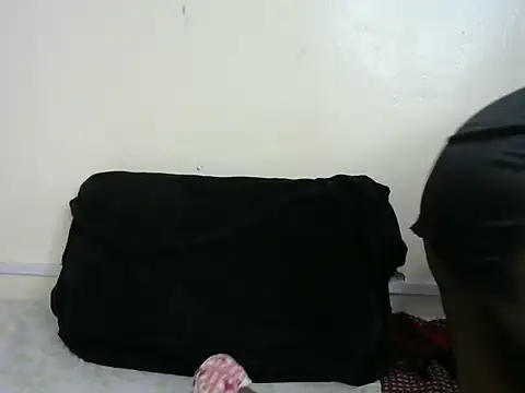 Snapshot of Rasta_tattooed chatting on October 2025 05:20:01 AM Rasta tattooed online show from October 2025 05:20:01 AM