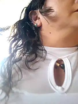 Vivianmature online show from March 2026 06:31:02 PM