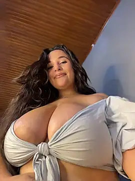 Snapshot of Taylortits chatting on August 2026 01:37:02 PM Taylortits online show from August 2026 01:37:02 PM