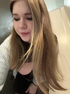 Snapshot of PumaShyXD chatting on November 2025 10:09:01 AM PumaShyXD online show from November 2025 10:09:01 AM