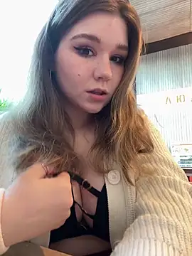 Snapshot of PumaShyXD chatting on November 2025 11:25:02 AM PumaShyXD online show from November 2025 11:25:02 AM