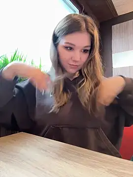 Snapshot of PumaShyXD chatting on November 2025 10:48:01 AM PumaShyXD online show from November 2025 10:48:01 AM