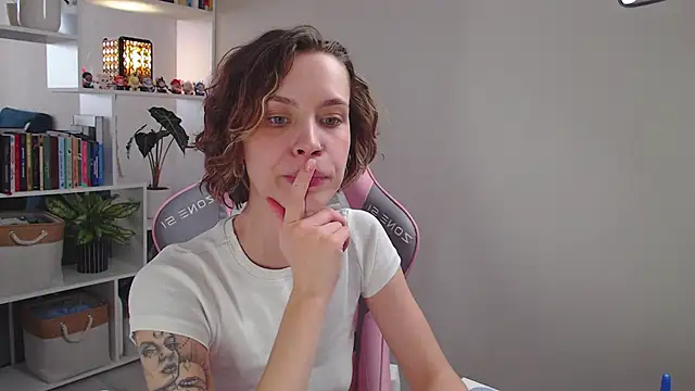 milly ross online show from February 2025 09:58:01 AM