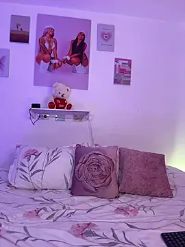 pretty pettite online show from April 2026 01:42:02 AM