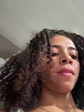 pretty pettite online show from December 2025 10:45:02 PM