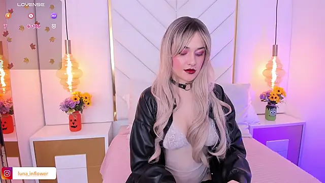 Snapshot of Flor_delunaa chatting on October 2025 12:39:02 PM Flor delunaa online show from October 2025 12:39:02 PM