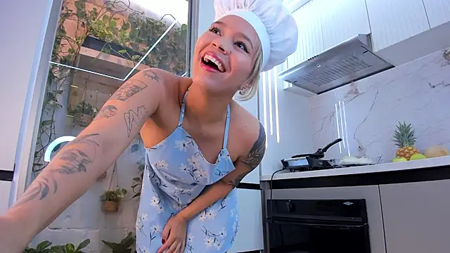 Adria ross online show from February 2025 03:32:02 PM