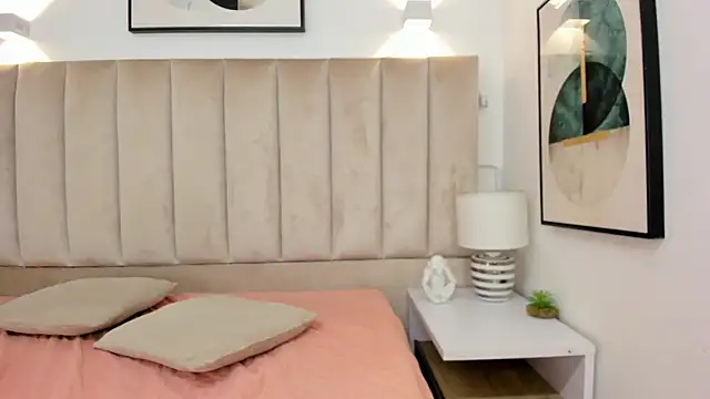 Anniie Queen online show from December 2025 03:43:02 AM