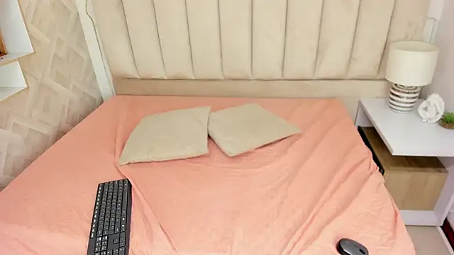 Anniie Queen online show from December 2025 03:17:01 AM