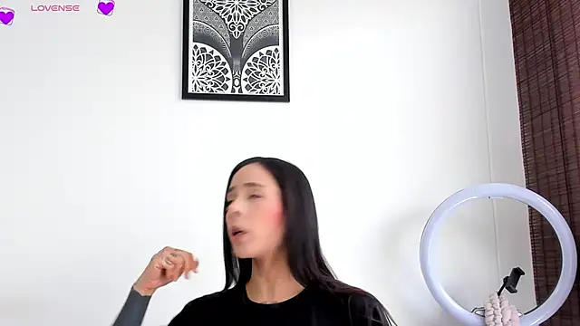 VeronicaTonu online show from November 2025 01:16:02 PM