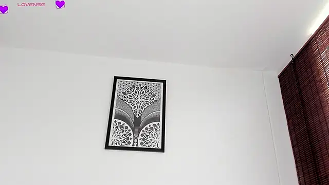 VeronicaTonu online show from April 2026 03:02:01 PM