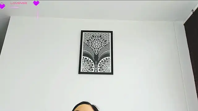 VeronicaTonu online show from May 2026 03:29:01 PM