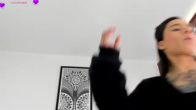 VeronicaTonu online show from February 2026 06:29:01 PM