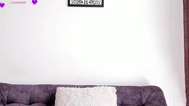 VeronicaTonu online show from April 2026 02:57:01 PM