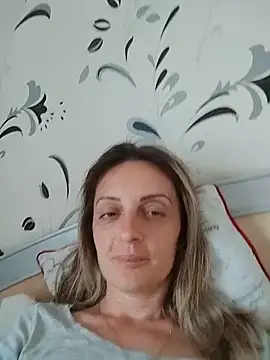 SophyGirl online show from May 2026 12:01:02 PM