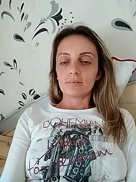 SophyGirl online show from May 2026 12:09:01 PM