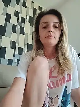 SophyGirl online show from May 2026 05:46:01 AM