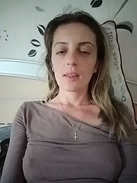 SophyGirl online show from May 2026 01:30:01 PM