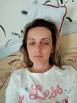 SophyGirl online show from April 2026 12:18:02 PM