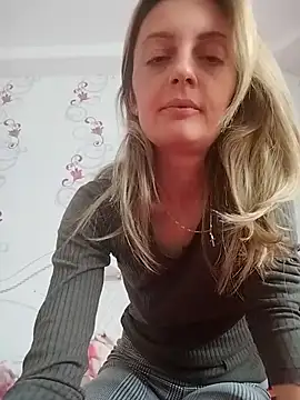 SophyGirl online show from March 2026 12:40:02 PM