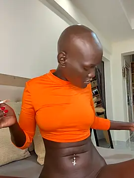 Foxxxyfemale online show from December 2025 07:07:01 AM