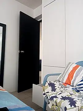 rossgreen77 online show from November 2025 06:56:02 PM