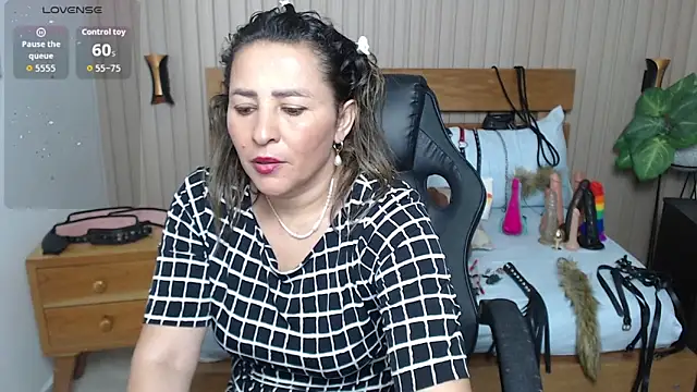 Snapshot of luciana_ballesteros_ chatting on November 2025 01:22:02 PM luciana ballesteros online show from November 2025 01:22:02 PM