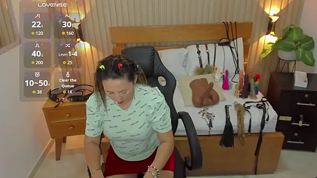 Snapshot of luciana_ballesteros_ chatting on October 2025 12:25:02 PM luciana ballesteros online show from October 2025 12:25:02 PM