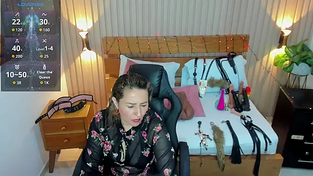 luciana ballesteros  online show from December 2025 12:43:02 PM