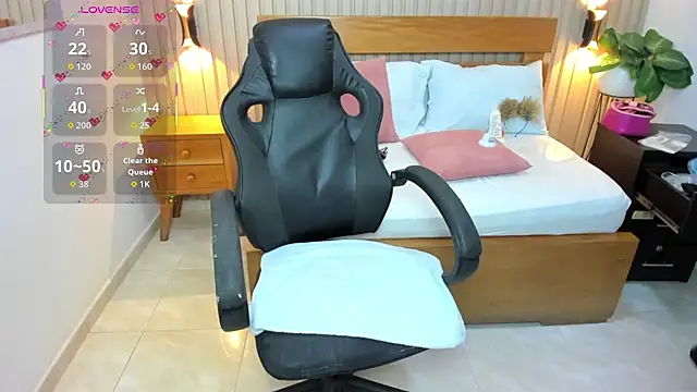 luciana ballesteros  online show from March 2026 12:28:02 PM