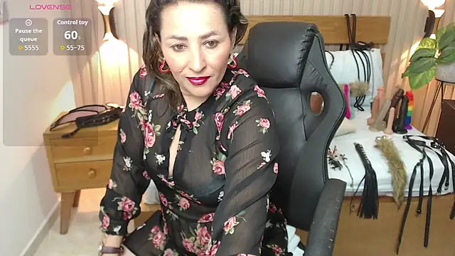 Snapshot of luciana_ballesteros_ chatting on November 2025 12:20:01 PM luciana ballesteros online show from November 2025 12:20:01 PM