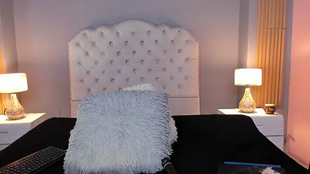 RamonaSimons online show from September 2025 08:26:02 PM