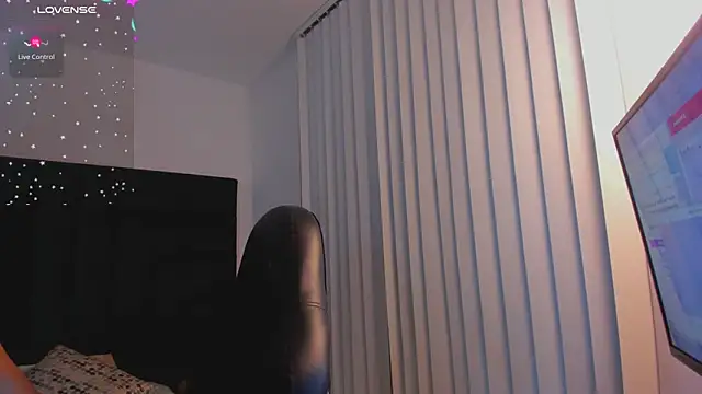 FaloonRoussel online show from September 2025 06:10:01 PM