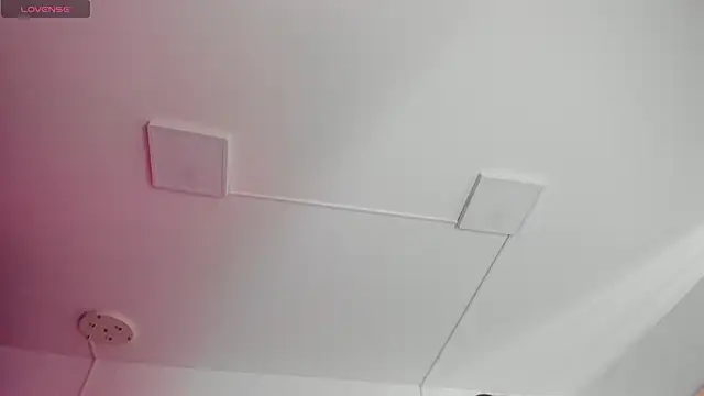 FaloonRoussel online show from October 2025 06:08:01 PM