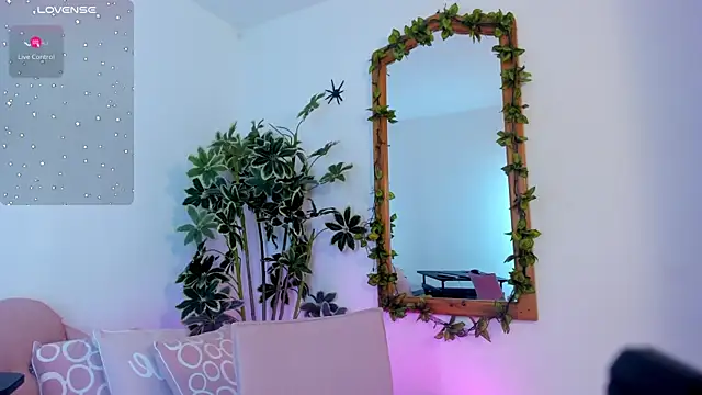 FaloonRoussel online show from November 2025 12:48:01 AM