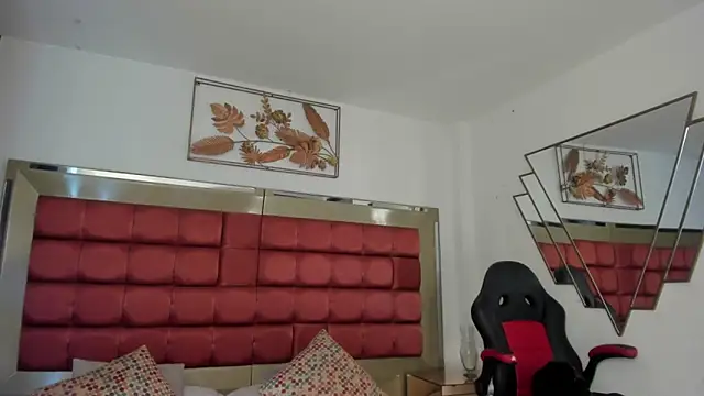 FaloonRoussel online show from April 2026 06:03:02 PM