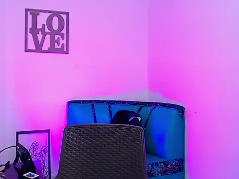 lilithnyx333 online show from April 2026 04:00:02 PM